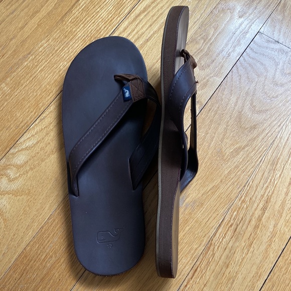 Vineyard Vines Men’s Flip Flops, Brown Size 13, great condition! - Picture 6 of 6